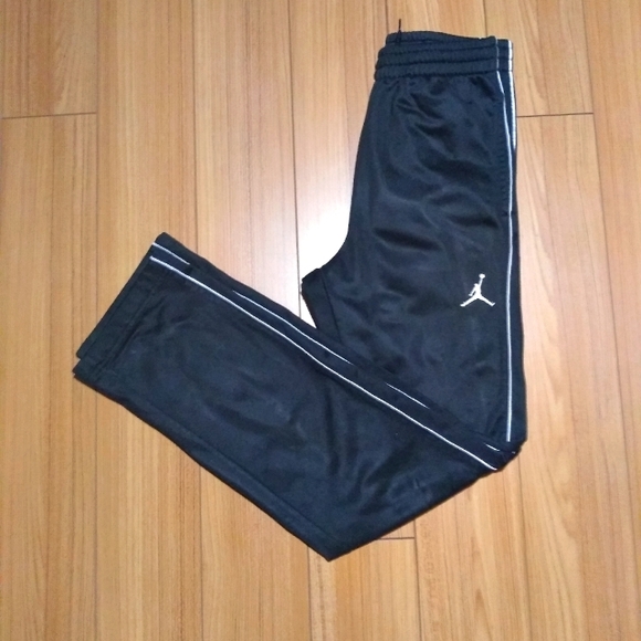 Jordan boys youth pants size US 10_12 Yrs black used - Picture 1 of 7